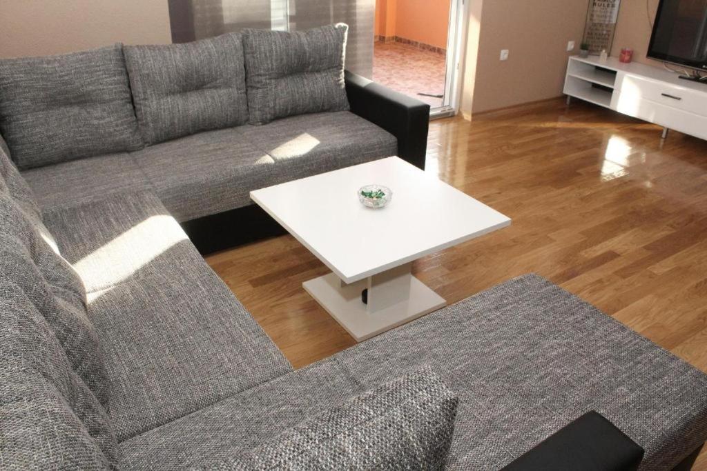 Apartman Dora Сукошан Екстер'єр фото